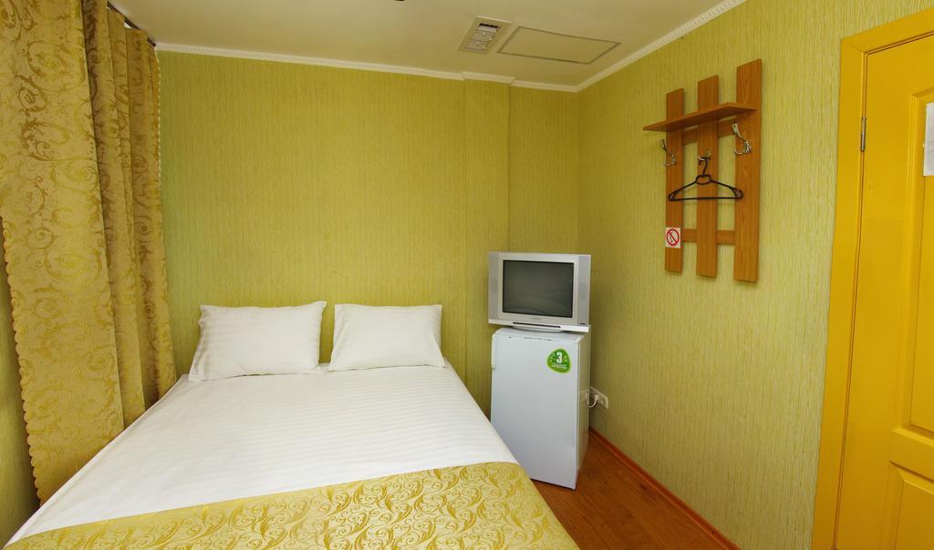 Tokyo Star Economy Hotel Οδησσός Εξωτερικό φωτογραφία