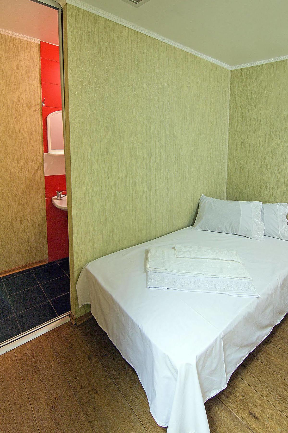 Tokyo Star Economy Hotel Οδησσός Εξωτερικό φωτογραφία